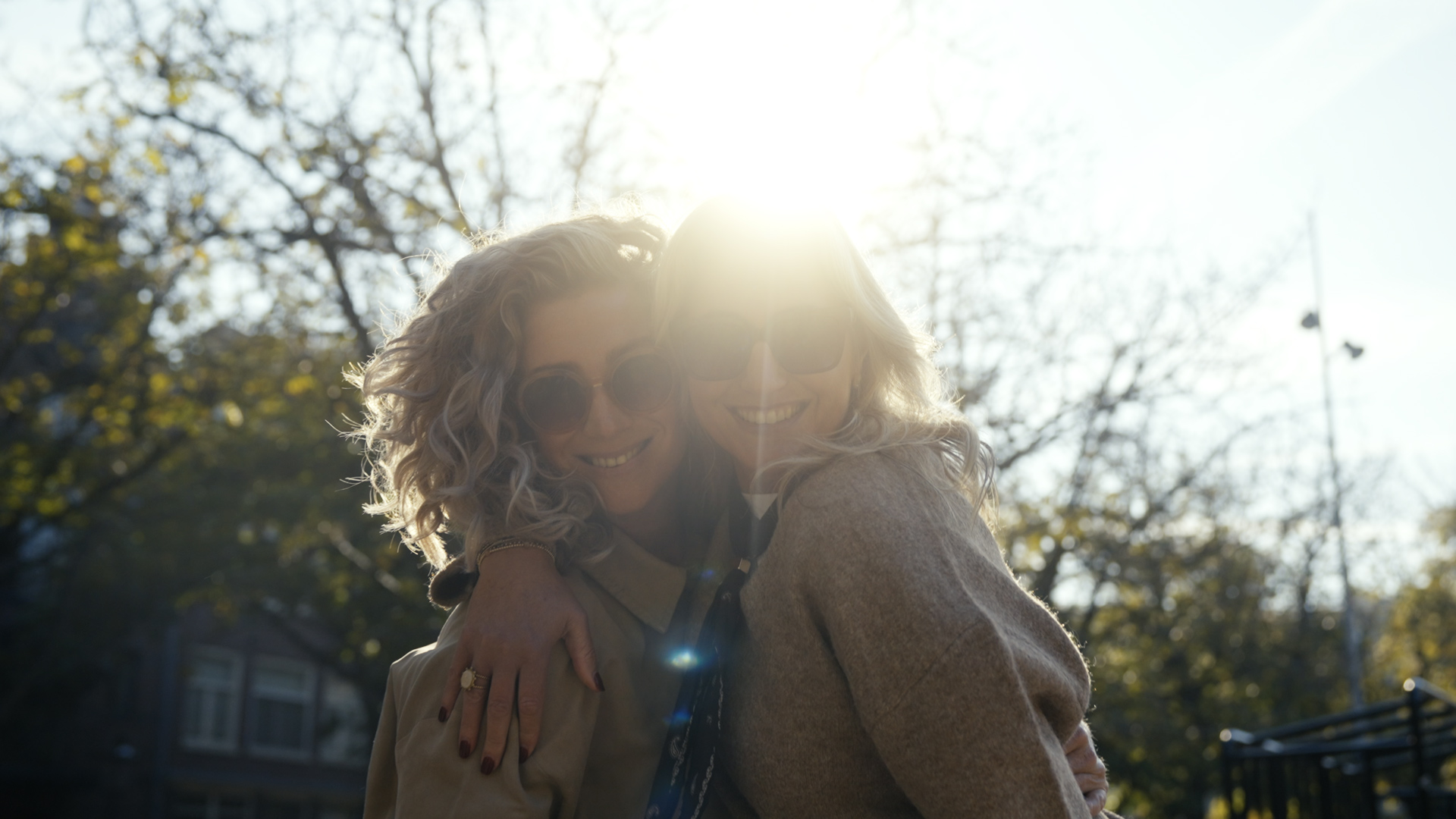 Clip-On still 8
